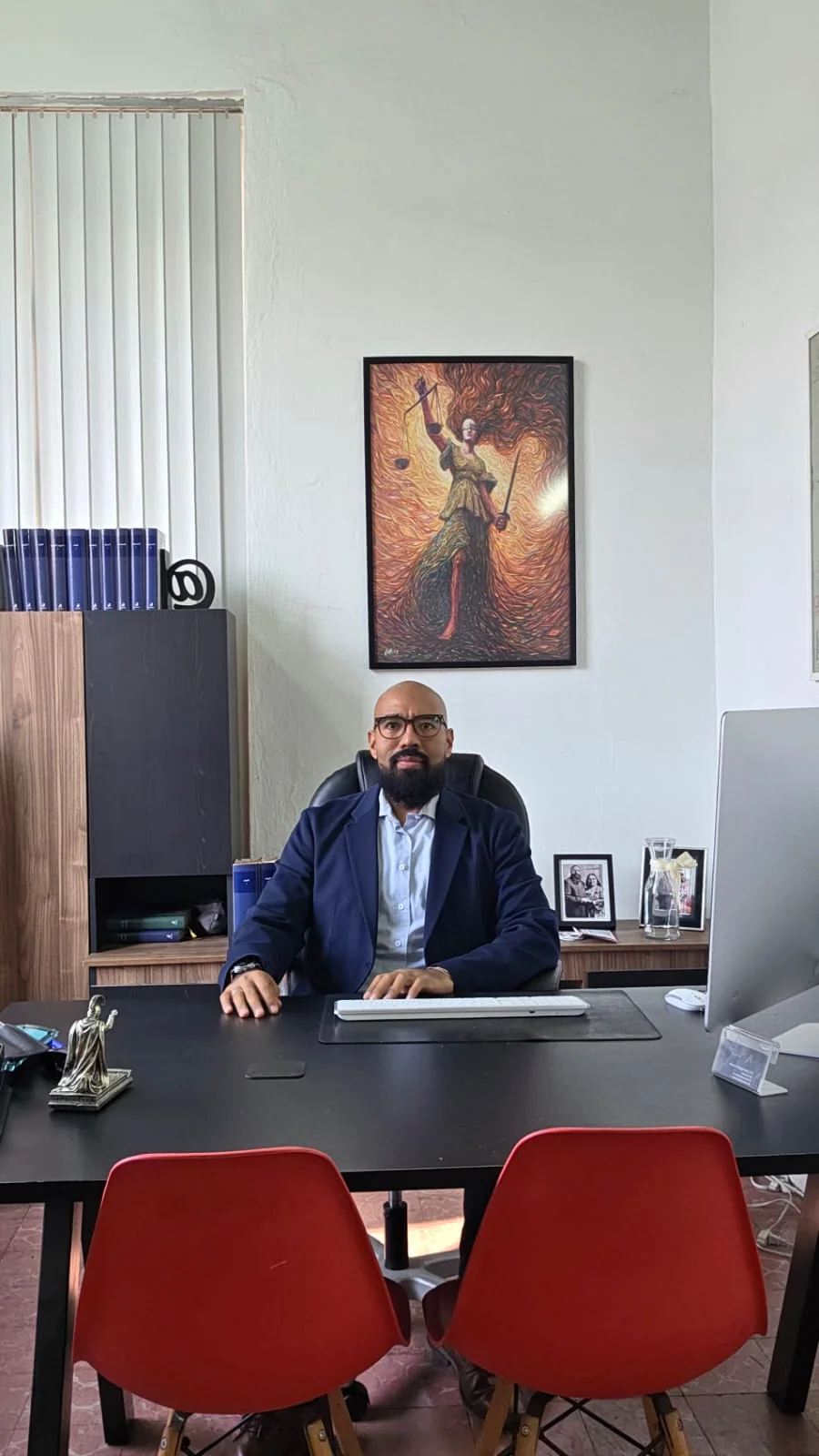 Abogado en las oficinas de Jurídico Aguilar & Asociados en Cuernavaca